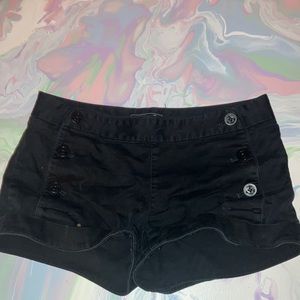 Tiny shorts with buttons